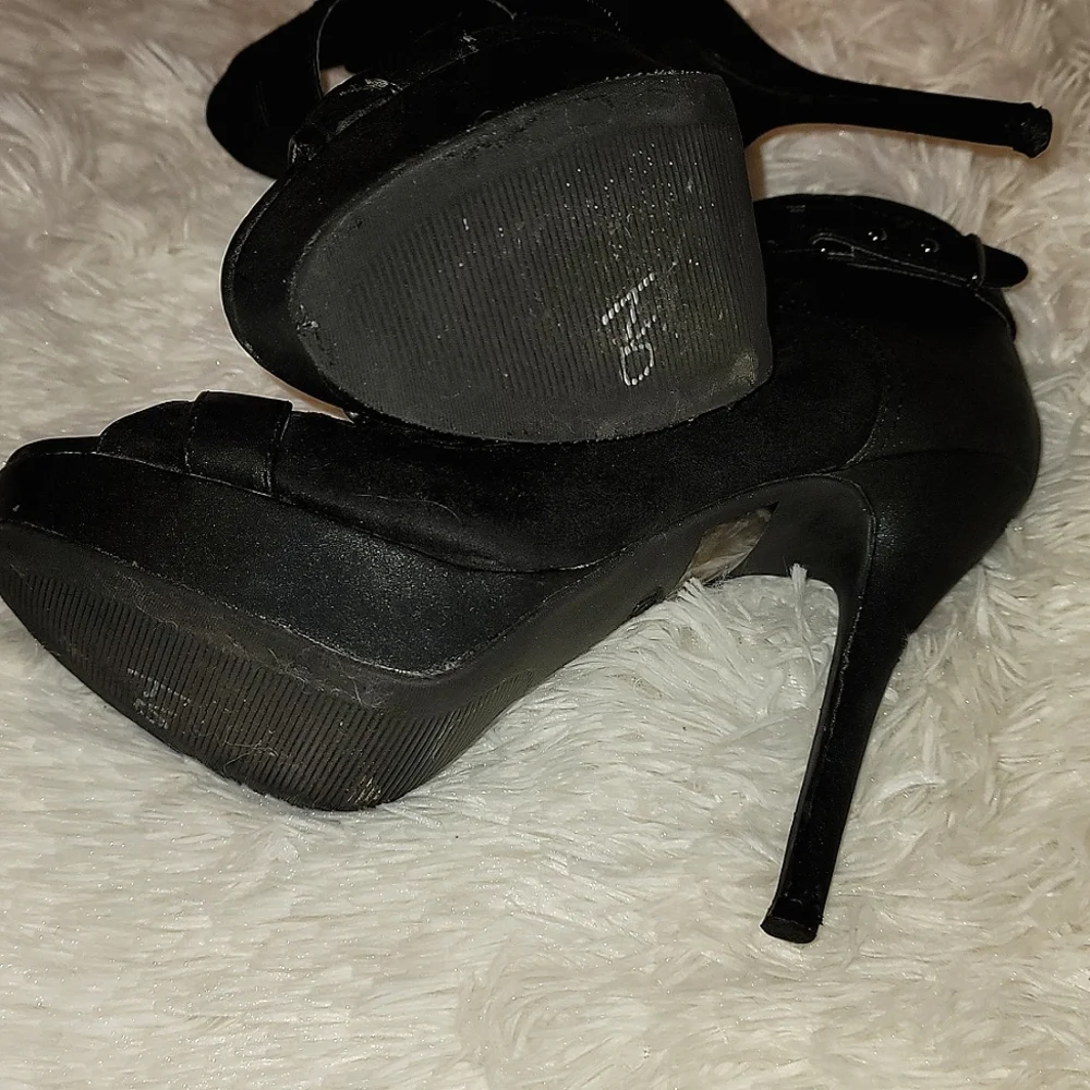 Charlotte Russe Heels - Picture 5 of 5